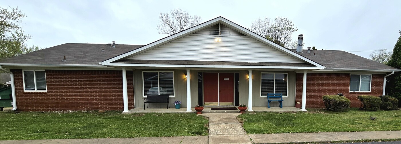 Fountain Plaza Apartments in Rogers, AR - Building Photo