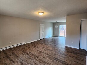 408 Sheila St in Hope Mills, NC - Building Photo - Building Photo