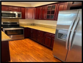 4700 Natick Ave, Unit 21 in Sherman Oaks, CA - Building Photo - Building Photo