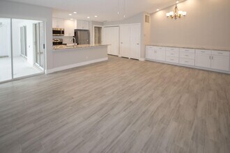 3604 Pin Oak Ct in Palm Beach Gardens, FL - Foto de edificio - Building Photo