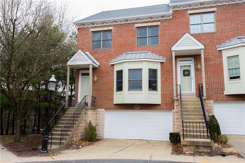 680 Highpointe Dr in Pittsburgh, PA - Building Photo
