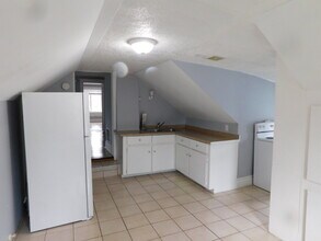 1418 12th St in Port Huron, MI - Building Photo - Building Photo