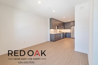 11405 Chandler Blvd in Los Angeles, CA - Building Photo - Building Photo