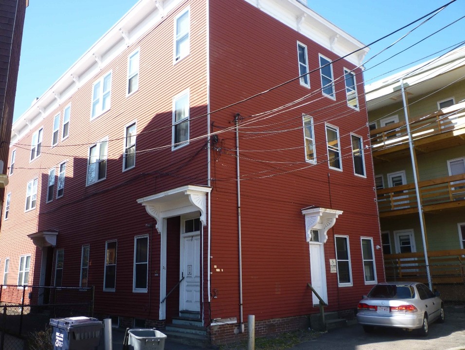 24 Clary St in Cambridge, MA - Foto de edificio