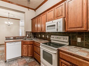 3 S Ridge Pointe Dr in Edmond, OK - Building Photo - Building Photo