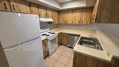 3205 Bloomingdale Villas Ct in Brandon, FL - Building Photo - Building Photo
