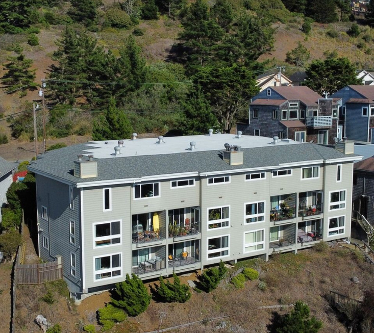 524 Monterey Rd in Pacifica, CA - Building Photo