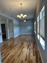 590 N Midvale Blvd in Madison, WI - Building Photo