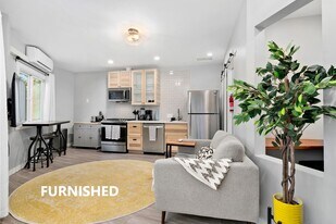 3228 Broadway, Unit A in Sacramento, CA - Building Photo