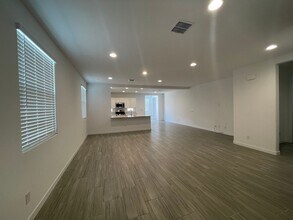 9343 W Glenrosa Ave in Phoenix, AZ - Building Photo - Building Photo