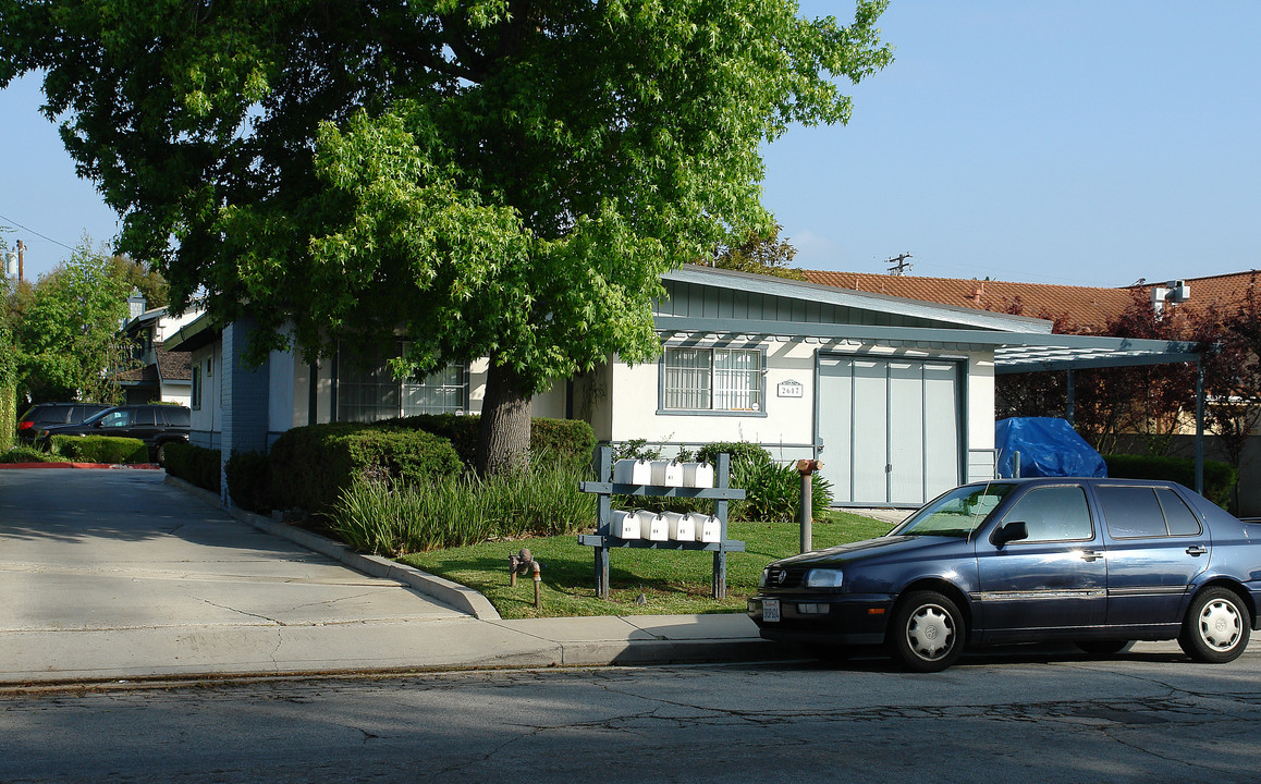 2617 Orange Ave in Costa Mesa, CA - Building Photo