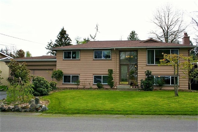 7451 NE 146th St, Unit Finn Hill in Kenmore, WA - Building Photo - Building Photo