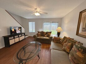 2300 SW 43rd St in Gainesville, FL - Building Photo