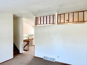 5461 Tennessee Pass Dr in Colorado Springs, CO - Building Photo - Building Photo