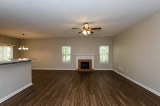 11430 Northwoods Forest Dr in Charlotte, NC - Building Photo - Building Photo