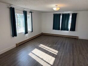 1127 Schley Ave, Unit A in Butte, MT - Building Photo - Building Photo