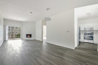 3317 Stratford Ct in Lake Bluff, IL - Foto de edificio - Building Photo