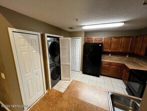 3610 Kirkpatrick Cir, Unit 16 in Jacksonville, FL - Building Photo - Building Photo