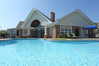 Renaissance St. Andrews in Louisville, KY - Building Photo - Building Photo