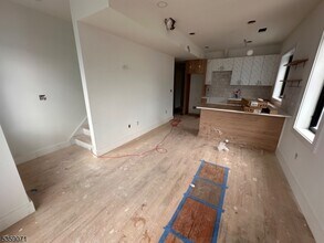 13 New St in Montclair, NJ - Building Photo - Building Photo
