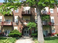 Ole School Village Apartments in Eaton Rapids, MI - Building Photo - Building Photo