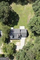 133 Bishop Rd NW in Cartersville, GA - Building Photo