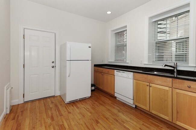 268 Windsor St, Unit 4 in Cambridge, MA - Building Photo - Building Photo