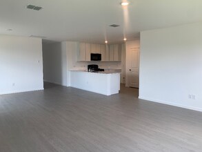 4000 Drifters Bnd Dr in Crowley, TX - Building Photo - Building Photo