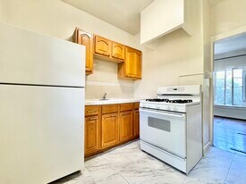 532 S Coronado St in Los Angeles, CA - Building Photo