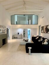 201 Bedford Dr in Beverly Hills, CA - Building Photo - Building Photo