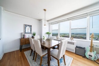 500 Central Ave in Union City, NJ - Foto de edificio - Building Photo