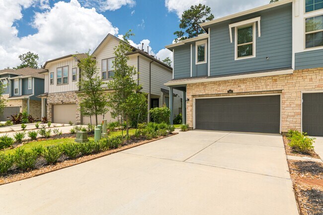 546 Dry Fork Ln in Conroe, TX - Building Photo - Building Photo