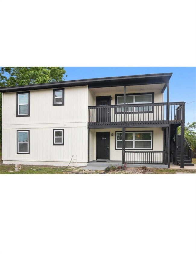 property at 1024 Manor Dr