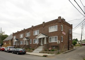 109-117 E 9th Ave in Columbus, OH - Building Photo