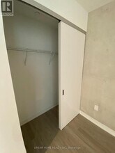 195 McCaul St in Toronto, ON - Building Photo - Building Photo