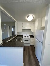 15022 Vanowen St in Van Nuys, CA - Building Photo - Building Photo