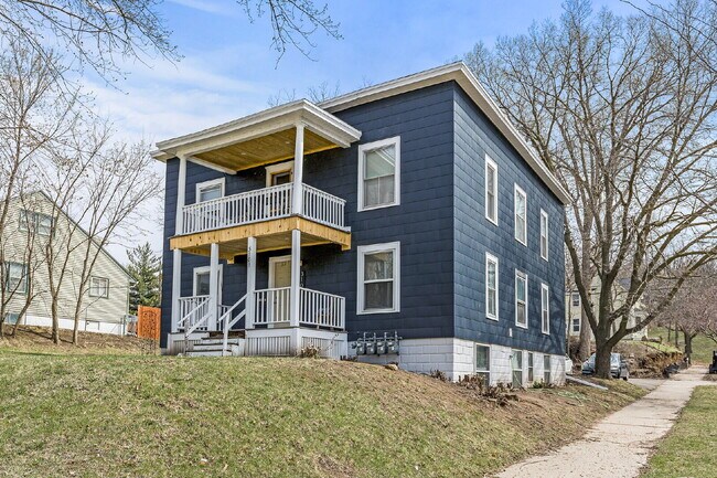 3101 NE Tyler St in Minneapolis, MN - Building Photo - Building Photo