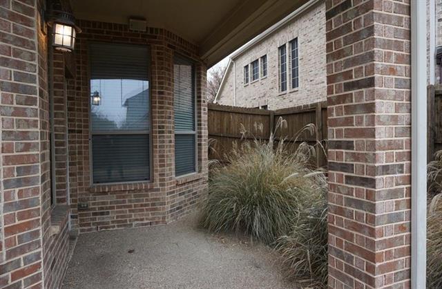 935 Panther Ln in Allen, TX - Foto de edificio - Building Photo