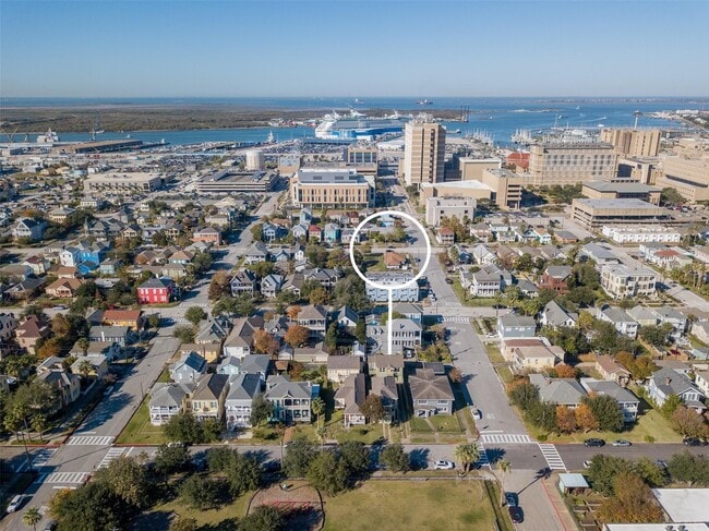 1106 Winnie St in Galveston, TX - Building Photo - Building Photo