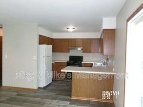 3365 S 113th St in West Allis, WI - Building Photo - Building Photo