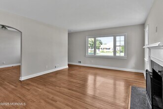 73 Locust Ave in West Long Branch, NJ - Building Photo - Building Photo