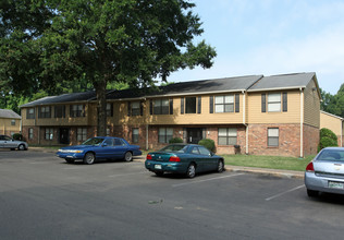 Pershing Park Apartments in Memphis, TN - Building Photo - Building Photo