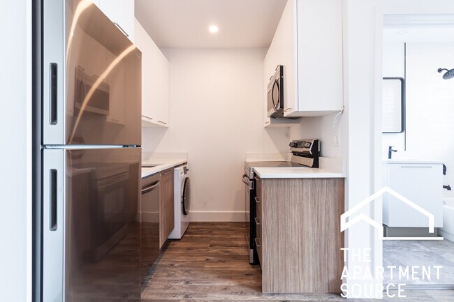 940 W Carmen Ave, Unit 206 in Chicago, IL - Building Photo - Building Photo