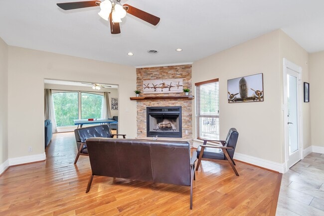 property at 1730 Lakeshore Dr