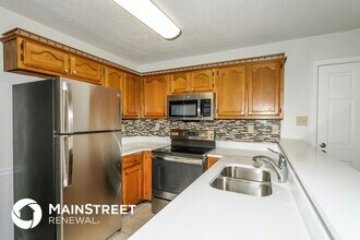 7293 Schilling Cove E in Memphis, TN - Building Photo - Building Photo