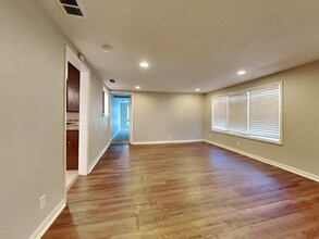 4600 Odessa Ave in Fort Worth, TX - Foto de edificio - Building Photo