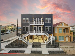 801 Broadway St in Galveston, TX - Building Photo - Building Photo