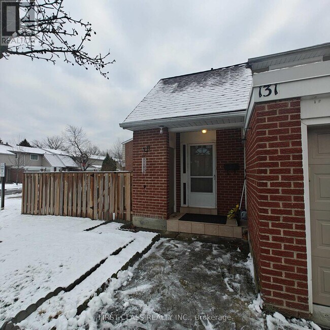 215 Mississauga Vly Blvd in Mississauga, ON - Building Photo - Building Photo