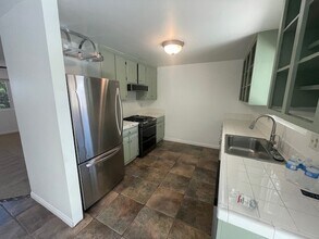8852 Carmir Dr in Santee, CA - Building Photo - Building Photo