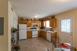 Hamlet Square Townhomes in Murfreesboro, TN - Building Photo - Interior Photo